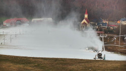 Horní část sjezdovky skiareálu Hlubočky