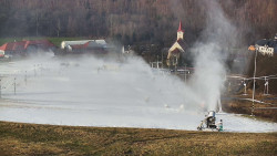 Horní část sjezdovky skiareálu Hlubočky