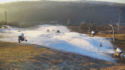 Horní část sjezdovky skiareálu Hlubočky