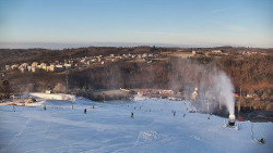 Horní část sjezdovky skiareálu Hlubočky