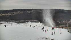 Horní část sjezdovky skiareálu Hlubočky