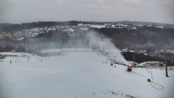 Horní část sjezdovky skiareálu Hlubočky