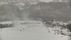 Horní část sjezdovky skiareálu Hlubočky