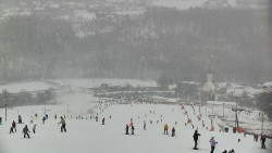 Horní část sjezdovky skiareálu Hlubočky