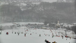 Horní část sjezdovky skiareálu Hlubočky