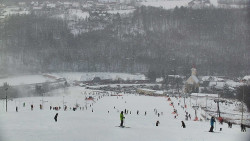 Horní část sjezdovky skiareálu Hlubočky