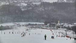Horní část sjezdovky skiareálu Hlubočky