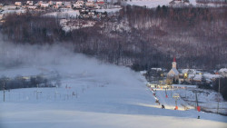 Horní část sjezdovky skiareálu Hlubočky