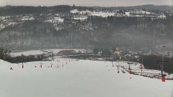 Horní část sjezdovky skiareálu Hlubočky