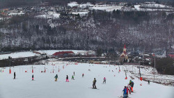 Horní část sjezdovky skiareálu Hlubočky
