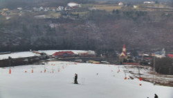 Horní část sjezdovky skiareálu Hlubočky