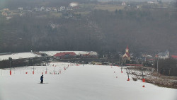 Horní část sjezdovky skiareálu Hlubočky