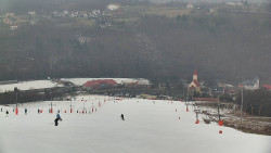 Horní část sjezdovky skiareálu Hlubočky