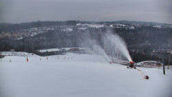 Horní část sjezdovky skiareálu Hlubočky