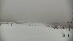 Horní část sjezdovky skiareálu Hlubočky