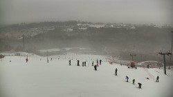 Horní část sjezdovky skiareálu Hlubočky