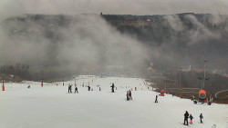 Horní část sjezdovky skiareálu Hlubočky