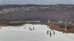 Horní část sjezdovky skiareálu Hlubočky