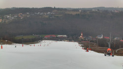 Horní část sjezdovky skiareálu Hlubočky