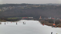 Horní část sjezdovky skiareálu Hlubočky