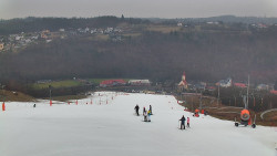 Horní část sjezdovky skiareálu Hlubočky