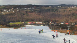 Horní část sjezdovky skiareálu Hlubočky