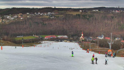 Horní část sjezdovky skiareálu Hlubočky