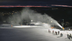 Horní část sjezdovky skiareálu Hlubočky