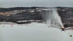 Horní část sjezdovky skiareálu Hlubočky