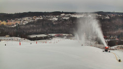 Horní část sjezdovky skiareálu Hlubočky