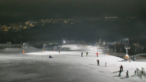 Skiareál Hlubočky - Horní část sjezdovky skiareálu Hlubočky - 16.2.2026 v 19:10 Skiareál Hlubočky - Horní část sjezdovky skiareálu Hlubočky - 16.2.2026 v 19:10