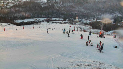 Horní část sjezdovky skiareálu Hlubočky