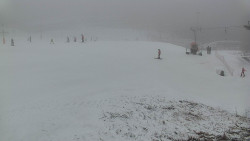 Horní část sjezdovky skiareálu Hlubočky