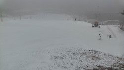 Horní část sjezdovky skiareálu Hlubočky