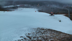 Horní část sjezdovky skiareálu Hlubočky