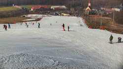 Horní část sjezdovky skiareálu Hlubočky