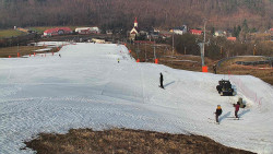 Horní část sjezdovky skiareálu Hlubočky