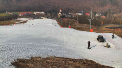 Horní část sjezdovky skiareálu Hlubočky