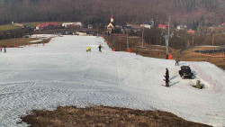 Horní část sjezdovky skiareálu Hlubočky