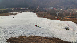 Horní část sjezdovky skiareálu Hlubočky