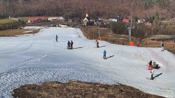 Horní část sjezdovky skiareálu Hlubočky
