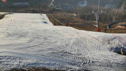 Horní část sjezdovky skiareálu Hlubočky