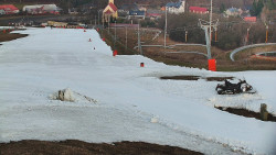 Horní část sjezdovky skiareálu Hlubočky