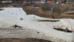 Horní část sjezdovky skiareálu Hlubočky