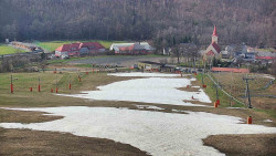 Horní část sjezdovky skiareálu Hlubočky