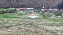 Horní část sjezdovky skiareálu Hlubočky