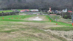 Horní část sjezdovky skiareálu Hlubočky