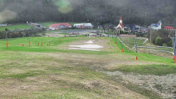 Horní část sjezdovky skiareálu Hlubočky