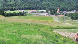 Horní část sjezdovky skiareálu Hlubočky
