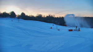 Skiareál Hlubočky - Sjezdovka skiareálu Hlubočky - 5.1.2026 v 07:30 Skiareál Hlubočky - Sjezdovka skiareálu Hlubočky - 5.1.2026 v 07:30